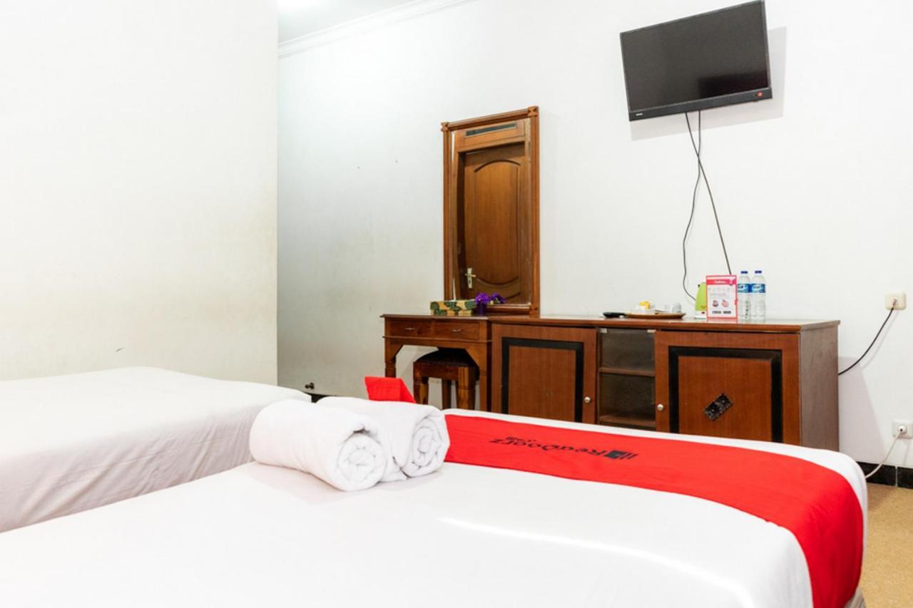 Reddoorz Plus Syariah Near Java Supermall Semarang 2 Exterior photo